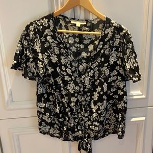 LOVESTITCH Floral short sleeve blouse